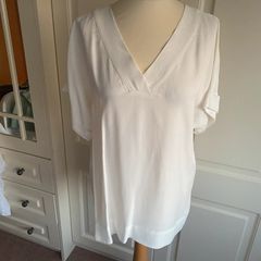 Paul Costello ivory viscose top size 12