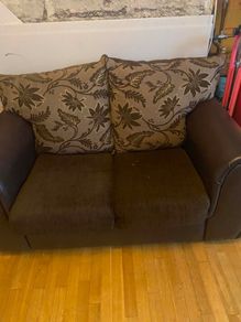 Free 2x2 sofas
