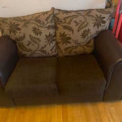 Free 2x2 sofas