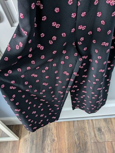 Floral Sleeveless Jumpsuit Size 10 (Dunnes)