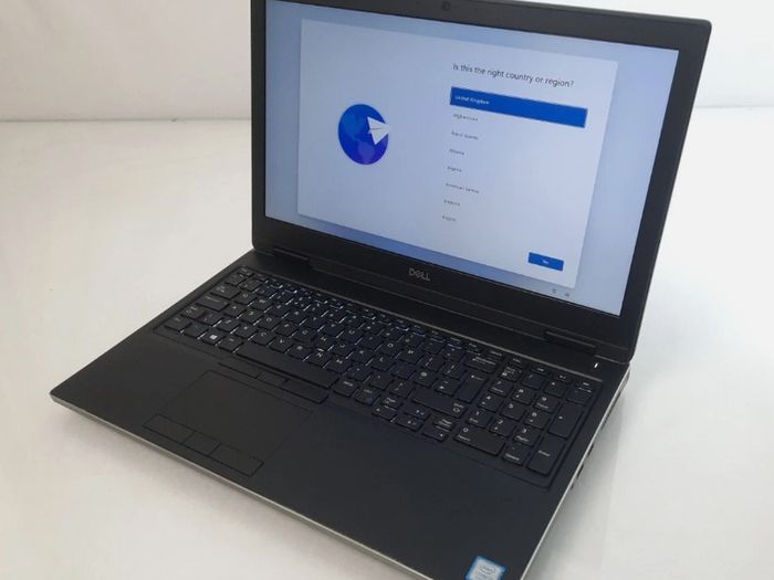 Dell Precision 7530 15.6" WIN 11 PRO Mobile Workstation Business Gaming Laptop i7-8750H 2.4GHz 16GB RAM 256GB SSD AMD Radeon WX 4150 4GB GDDR6