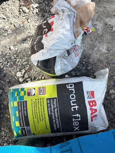 10kg bag and half of Grout BAL Flex Mid Grey