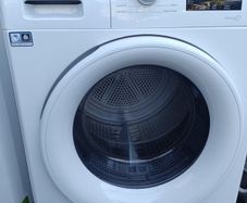 Whirlpool tumble dryer 9kg in perfect condition.