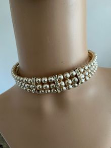 Pearl choker necklace