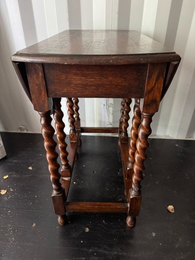 Vintage Oak Barley Twist Gateleg Drop-Leaf Table (c. 1920s)