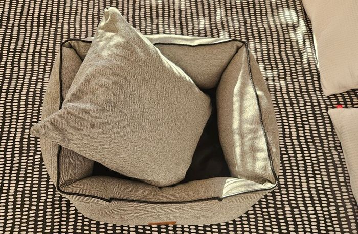 Pet bed