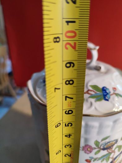 Aynsley Biscuit Barrel Pembroke Design IN Perfect condition.