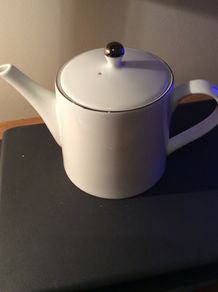 Francis Brennan - The Collection Fine Bone China White Teapot - Brand new