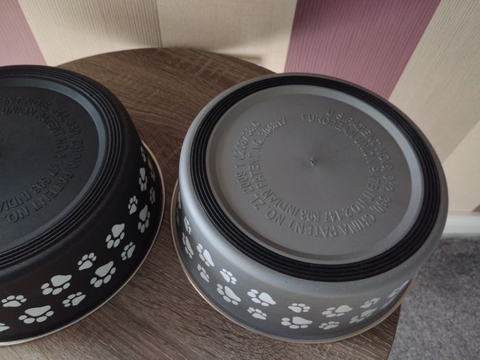 Set of x2 Stainless Steel Dog Feeder/ Drinking Bowls