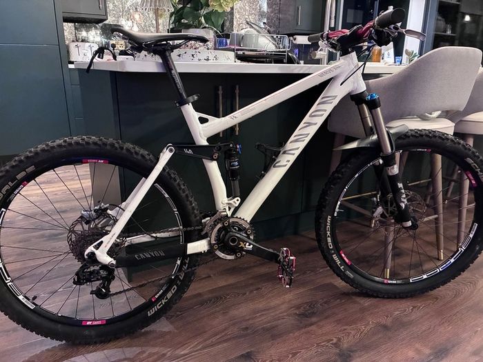 Canyon Nerve AM full suspension