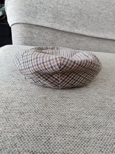 Flat cap 55cm size wool blend in very good condition FREE STANDARD POSTAGE INCLUDED