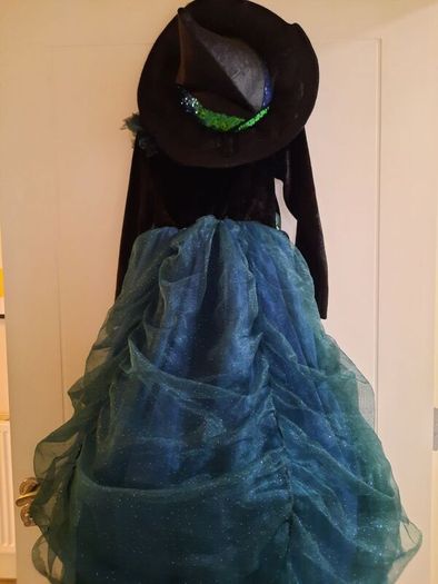 Witch custome size 7 -8