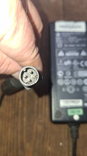 AC TO DC adapter