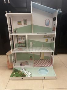 Dolls Dreamhouse