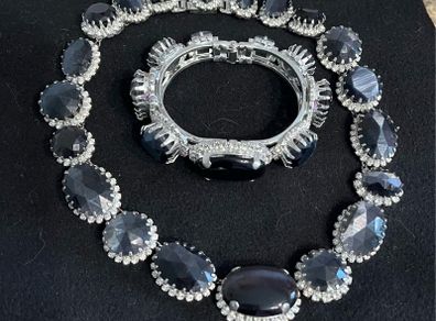 Otazu Necklace and bracelet set