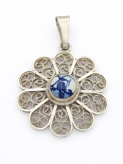 800 Silver Vintage Dutch Filigree Delfth Pendant