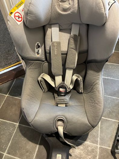 Cybex Sirona S I-size 360 rotating car seat