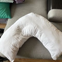 Pregnancy Pillow