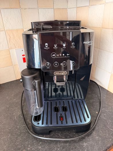 DeLonghi Magnifica Start Coffee Machine