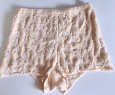 Miss Selfridges - Beige Cream Scallop Beading Vintage Style Shorts