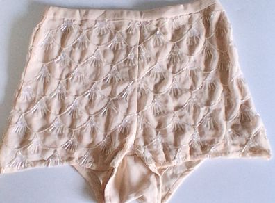 Miss Selfridges - Beige Cream Scallop Beading Vintage Style Shorts