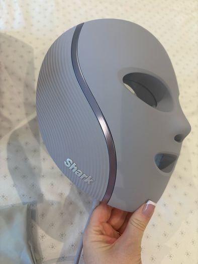 Shark Cryo Glow Face Mask