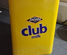 Jacobs club milk biscuit tin