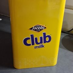 Jacobs club milk biscuit tin
