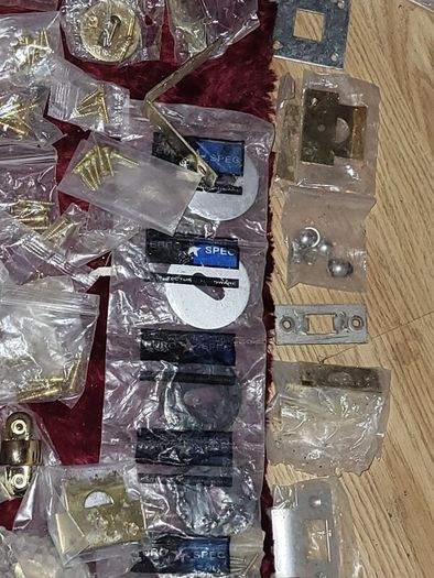 Miscellaneous locks handles
