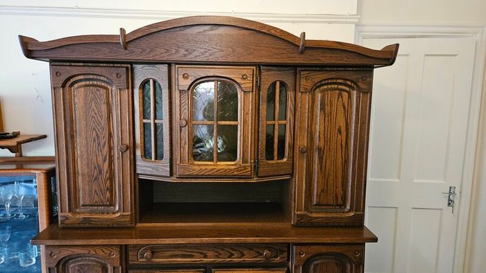 solid hardwood sideboard / cabinet