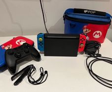 Nintendo (Hot wheels game and case)