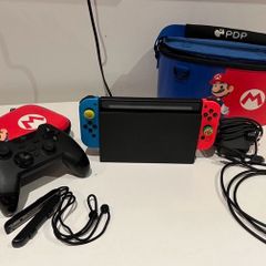 Nintendo (Hot wheels game and case)