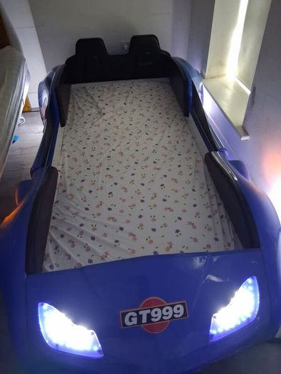 Racing car bed