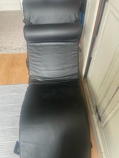 LC4 Le Corbusier Chaise Longue