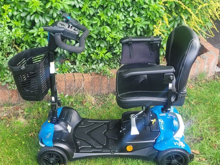 Mobility travel scooter-Vippi Rascal