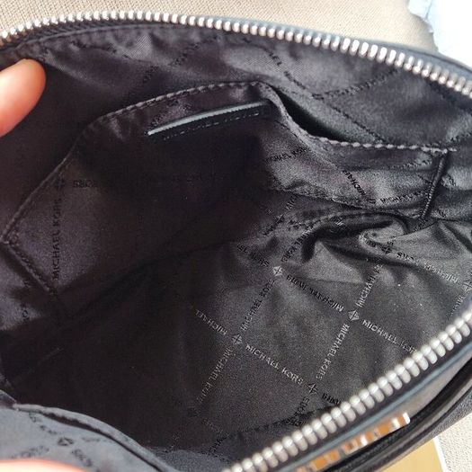 Michael kors crossbody (new with tags)