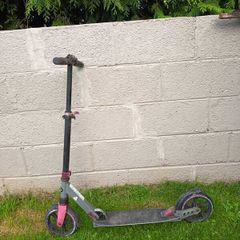 Pink folding kick scooter