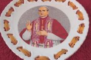 Vintage Wall Plaque/ Plate ( Pope Paul VI )