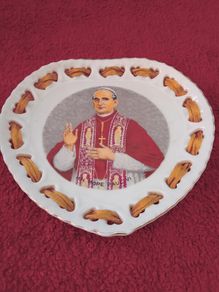 Vintage Wall Plaque/ Plate ( Pope Paul VI )