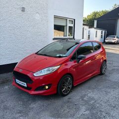 Ford Fiesta 2016 Red Edn 140