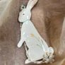 Maileg metal hand painted set of 5 rabbits in gift box . Image 4