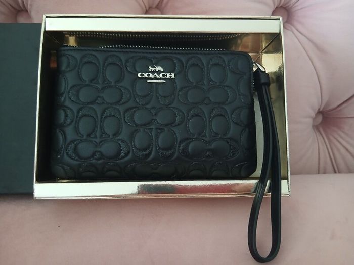 Coach Leather Wristlet Bag. New.