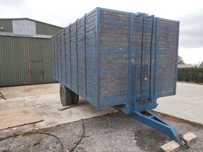 Cattle trailer