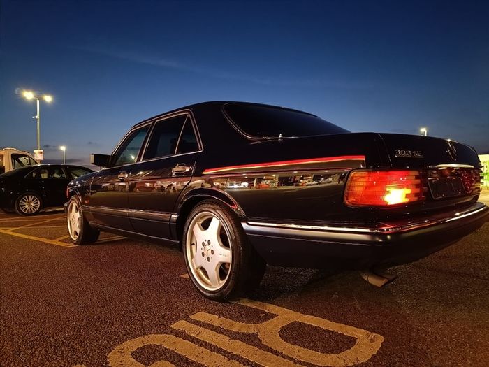 92 Mercedes 300SE W126