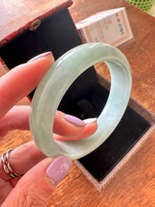 Type A Jade bangle (Jadeite)