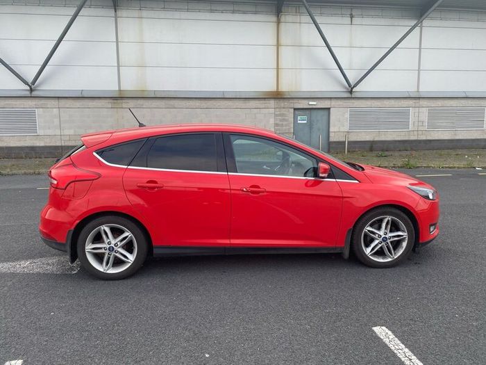 Super clean Ford Focus with Brand New NCT and  TAX