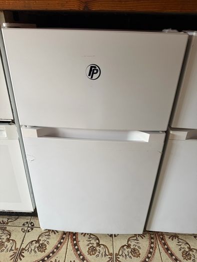 Under counter fridge freezer