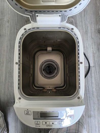 Panasonic SD-2500 bread maker