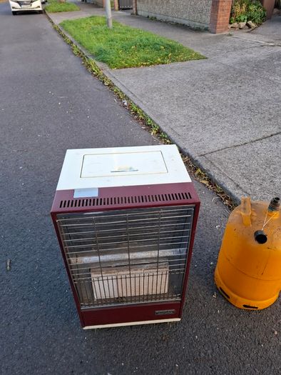 Super ser..Heater..with Gas can..