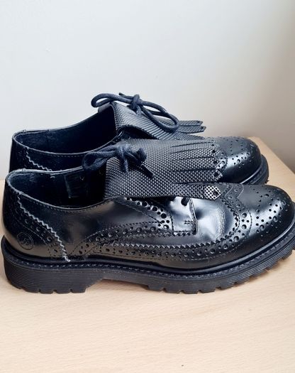 Tassle Trim Black Brogue Loafers
